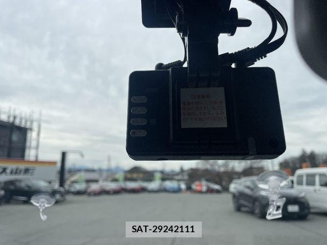 Suzuki SWIFT 2019-11 6913793-12