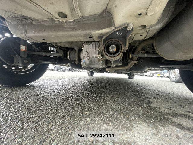 Suzuki SWIFT 2019-11 6913793-23