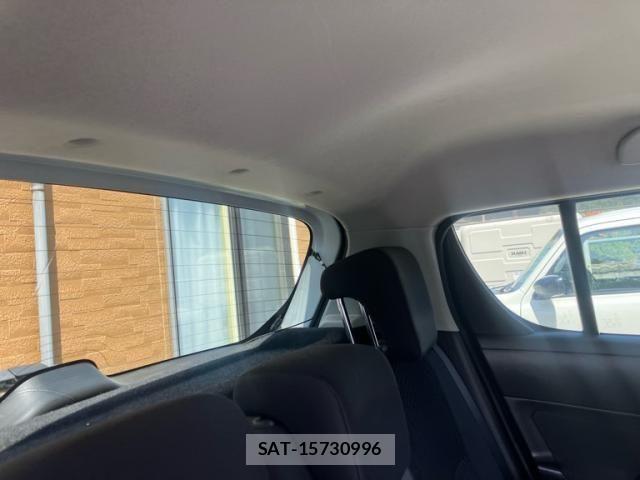 Suzuki SWIFT 2014-04 6913796-10