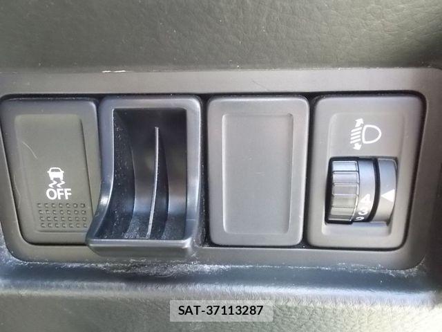 Suzuki SWIFT 2015-02 6913792-18