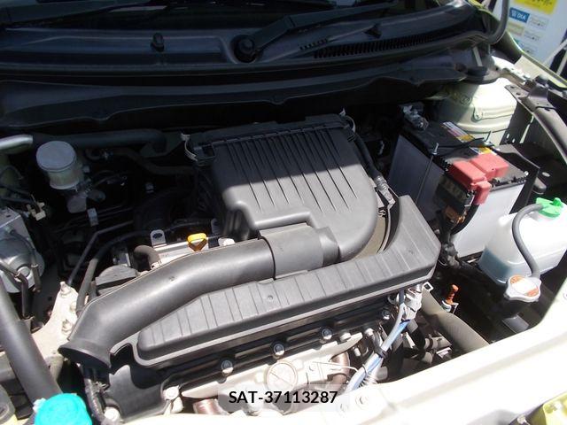 Suzuki SWIFT 2015-02 6913792-27