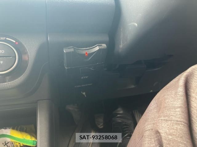 Suzuki SWIFT 2010-05 6913801-18