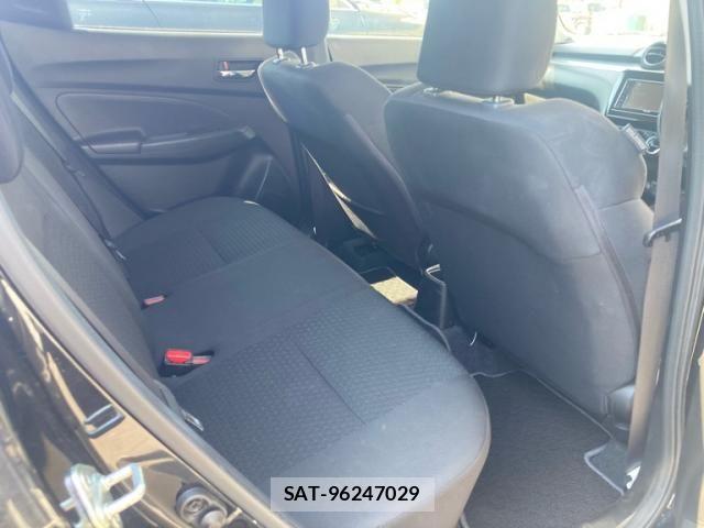 Suzuki SWIFT 2019-01 6913794-14