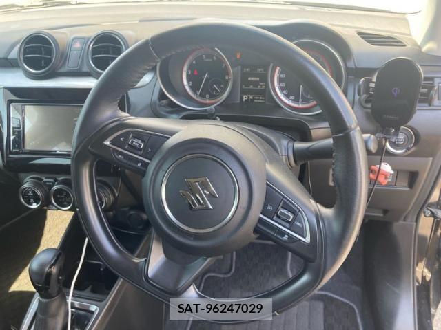Suzuki SWIFT 2019-01 6913794-15