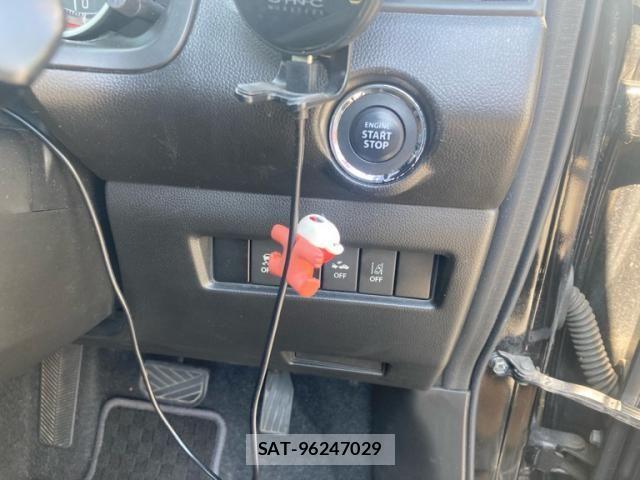 Suzuki SWIFT 2019-01 6913794-16
