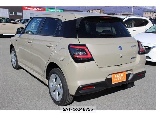 Suzuki SWIFT 2025-10 6998576-16