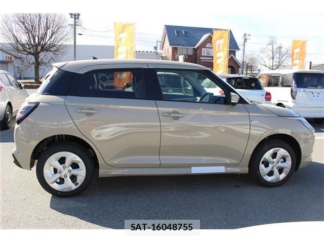 Suzuki SWIFT 2025-10 6998576-28
