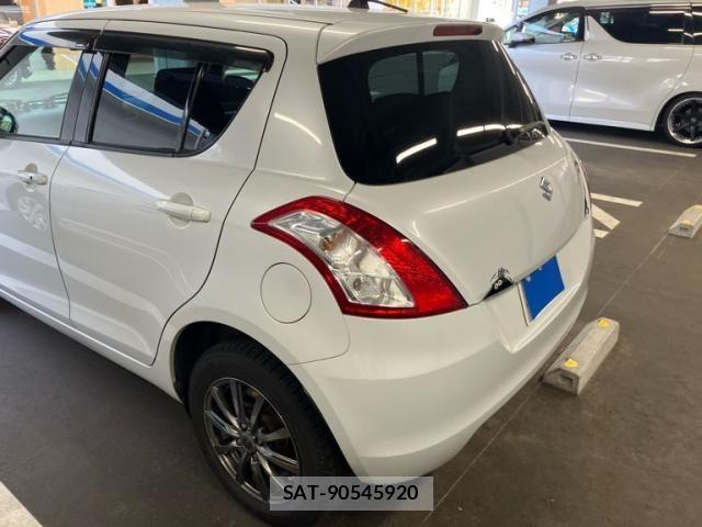 Suzuki SWIFT 2014-04 7225718-5