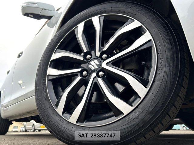 Suzuki SWIFT 2015-10 7252494-12