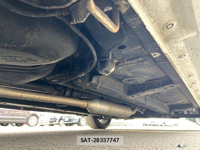 Suzuki SWIFT 2015-10 7252494-19