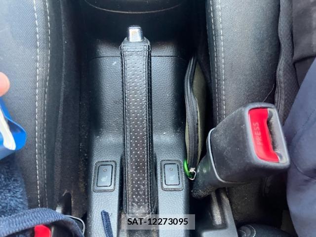 Suzuki SWIFT 2012-02 7273057-18