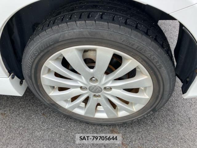 Suzuki SWIFT 2012-12 7879789-17