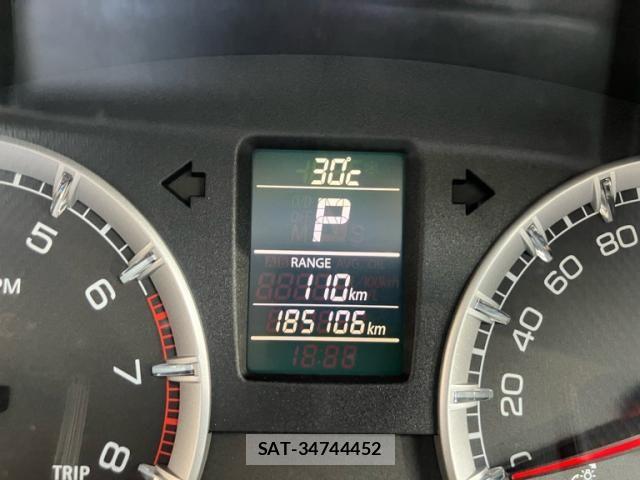 Suzuki SWIFT 2011-09 8038584-18