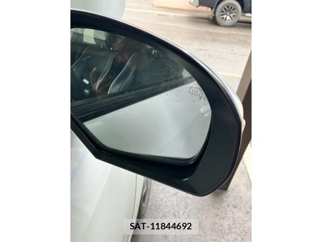 Suzuki SWIFT 2015-10 8038585-9