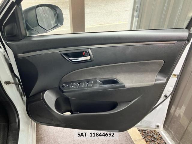 Suzuki SWIFT 2015-10 8038585-10