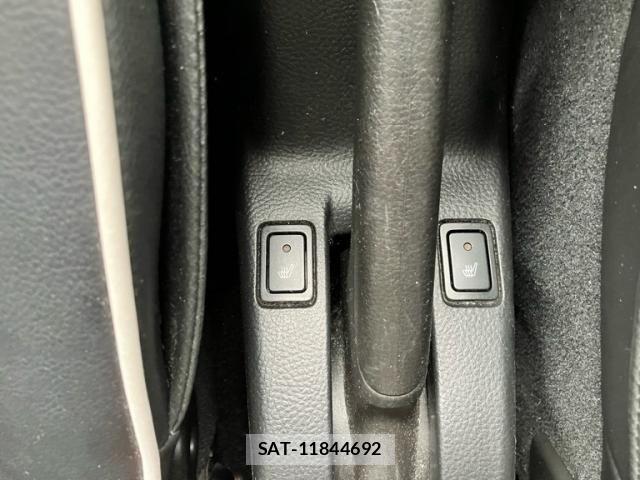 Suzuki SWIFT 2015-10 8038585-21