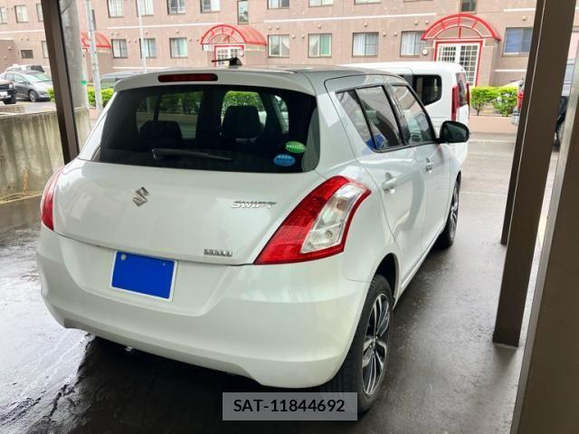Suzuki SWIFT 2015-10 8038585-3