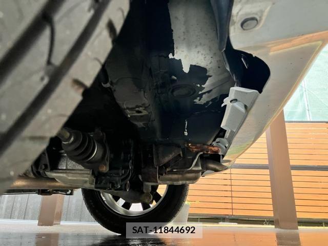 Suzuki SWIFT 2015-10 8038585-4