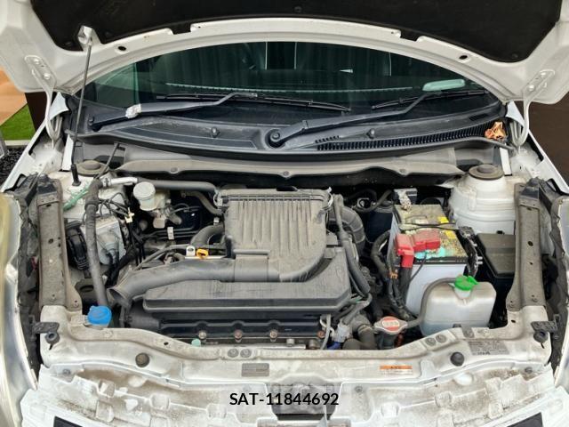Suzuki SWIFT 2015-10 8038585-8