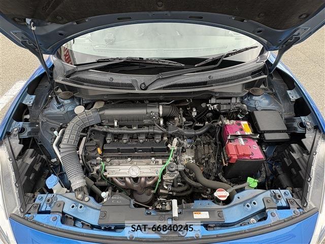 Suzuki SWIFT 2018-05 8210497-16
