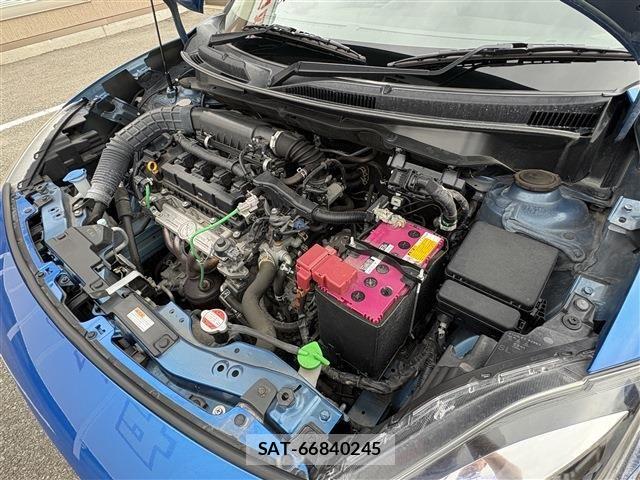 Suzuki SWIFT 2018-05 8210497-17