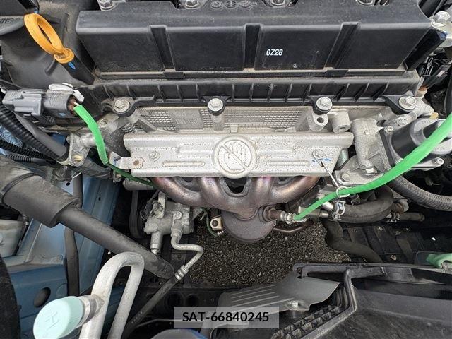 Suzuki SWIFT 2018-05 8210497-19