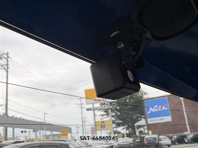 Suzuki SWIFT 2018-05 8210497-23