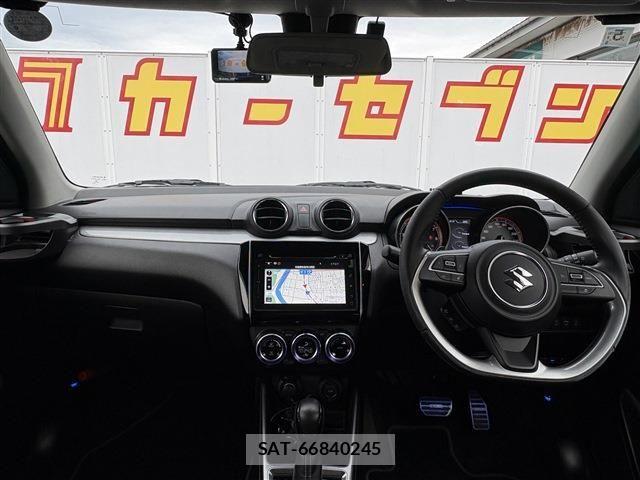 Suzuki SWIFT 2018-05 8210497-24