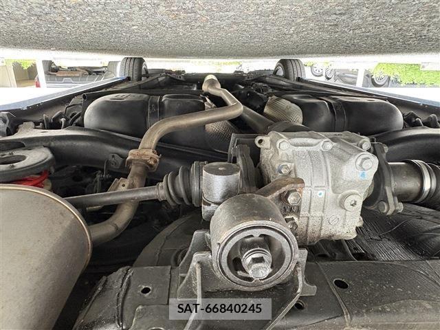 Suzuki SWIFT 2018-05 8210497-8