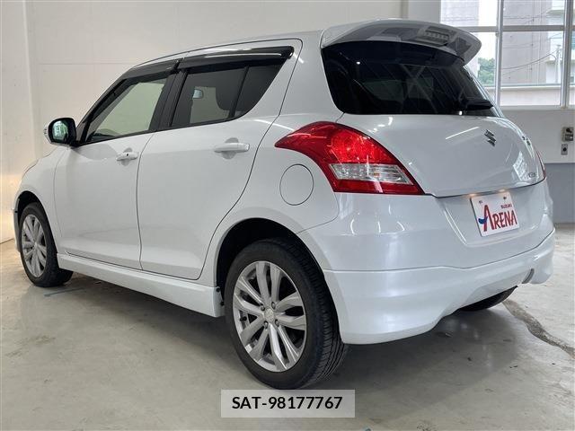 Suzuki SWIFT 2013-08 8338078-9