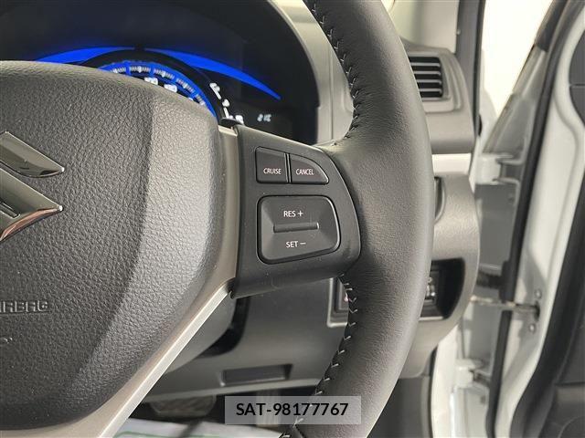 Suzuki SWIFT 2013-08 8338078-18
