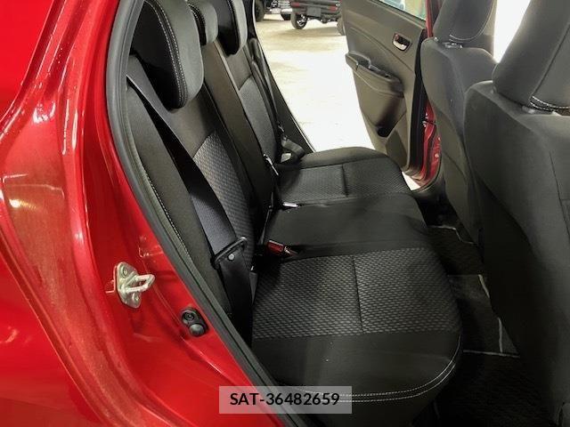 Suzuki SWIFT 2017-01 8438948-11