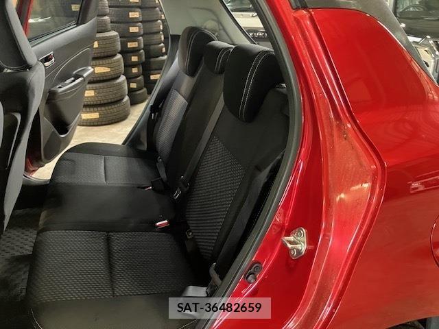 Suzuki SWIFT 2017-01 8438948-13