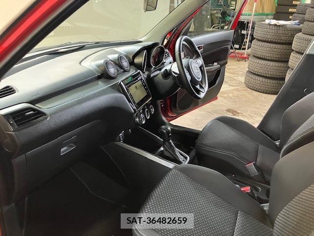 Suzuki SWIFT 2017-01 8438948-14
