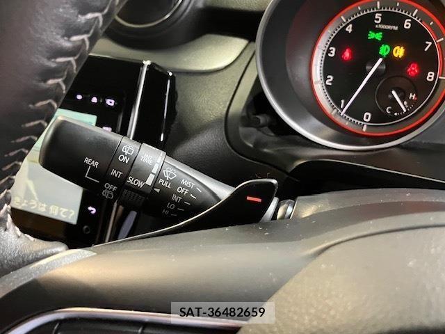 Suzuki SWIFT 2017-01 8438948-22