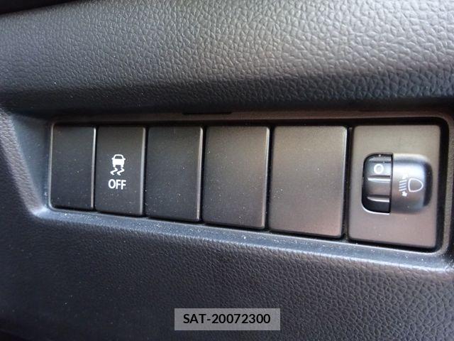 Suzuki SWIFT 2019-11 8486133-23