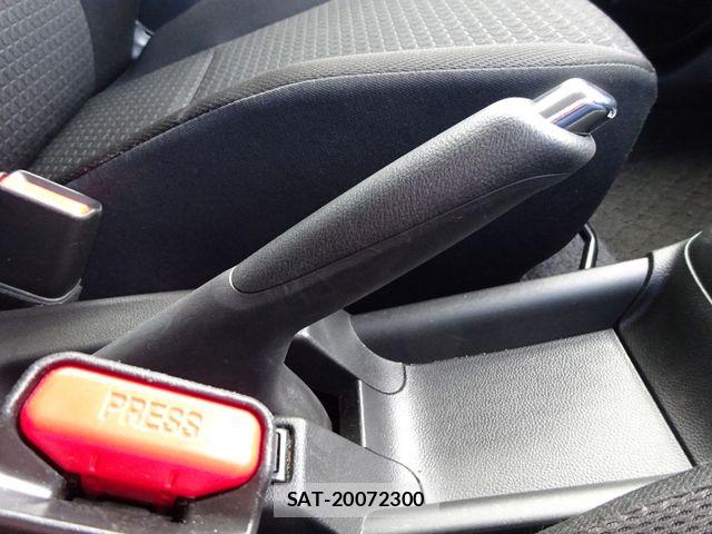 Suzuki SWIFT 2019-11 8486133-27