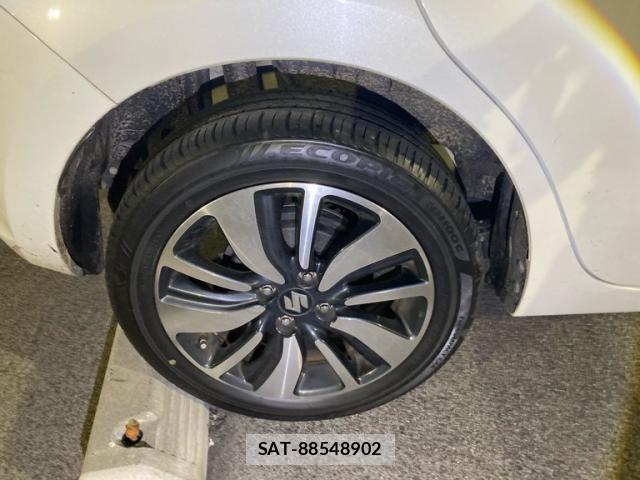 Suzuki SWIFT 2022-12 8629180-7
