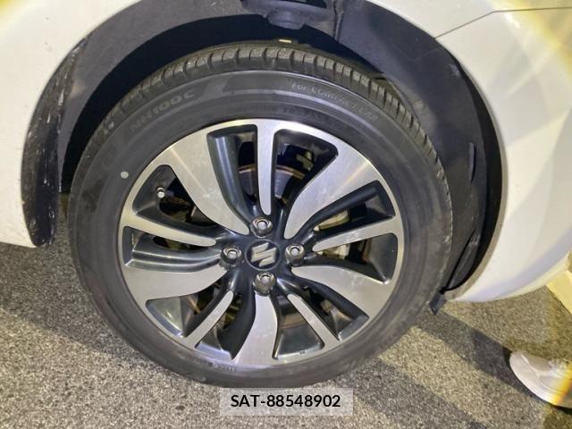 Suzuki SWIFT 2022-12 8629180-8