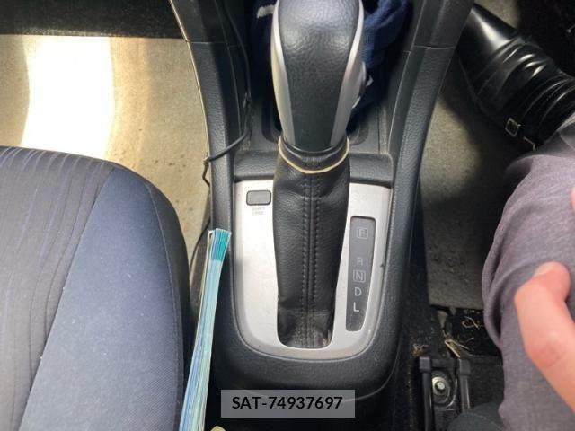 Suzuki SWIFT 2012-09 8661854-19