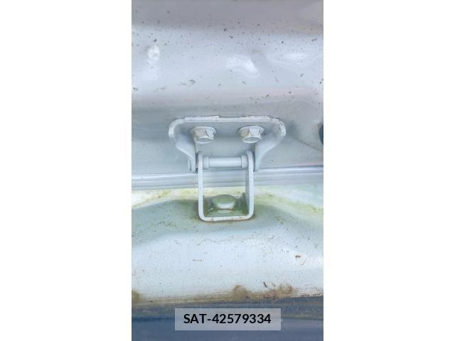 Suzuki SWIFT 2012-02 8831884-25