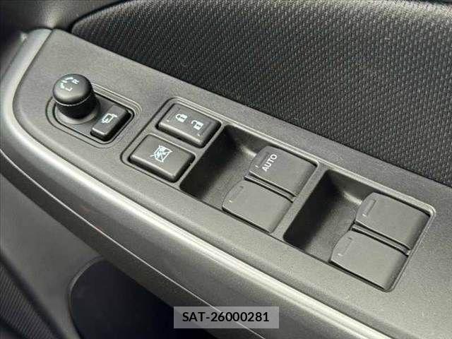 Suzuki SWIFT 2019-12 8882446-25