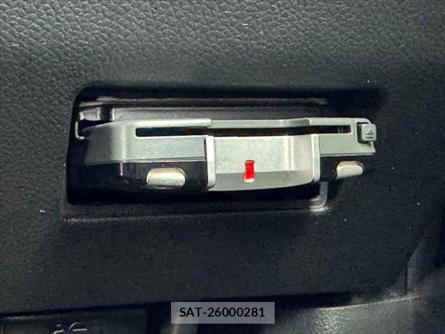 Suzuki SWIFT 2019-12 8882446-27