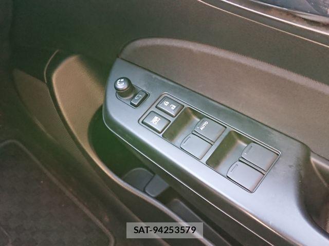 Suzuki SWIFT 2013-10 530685-3
