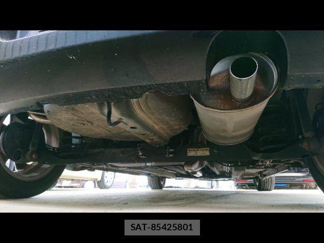 Suzuki SWIFT 2010-05 1142670-17