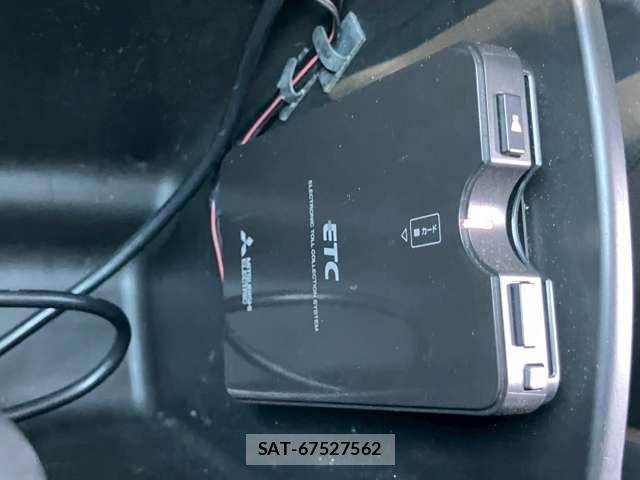 Suzuki SWIFT 2018-01 1198887-15