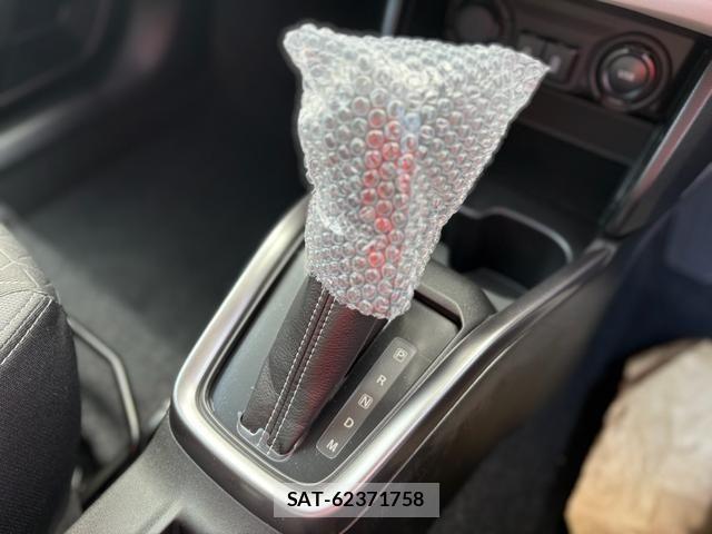 Suzuki SWIFT 2024-10 1355910-25