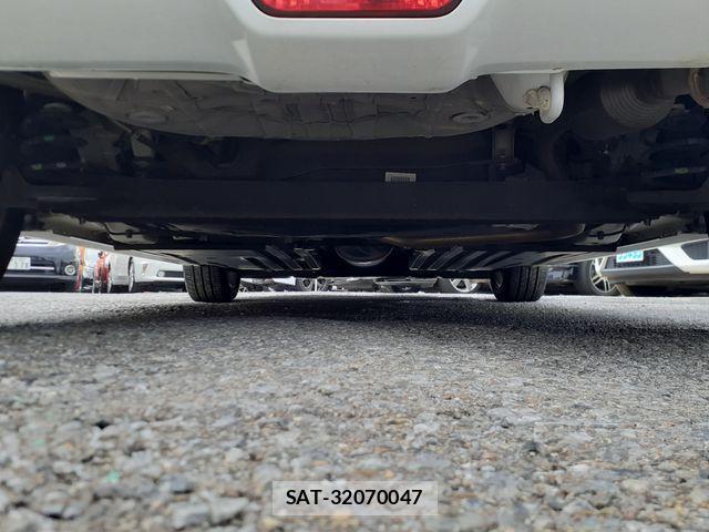 Suzuki SWIFT 2017-03 1355895-11