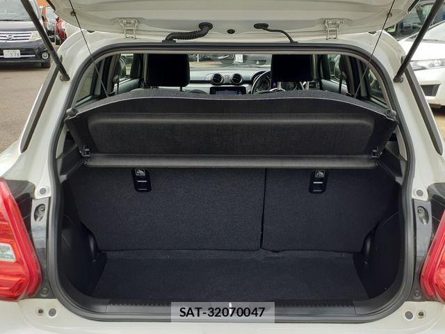 Suzuki SWIFT 2017-03 1355895-17