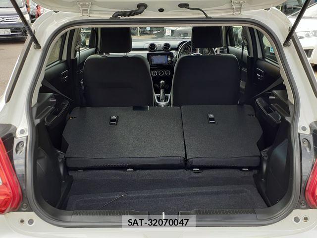 Suzuki SWIFT 2017-03 1355895-18